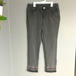Christopher and banks cropped pants